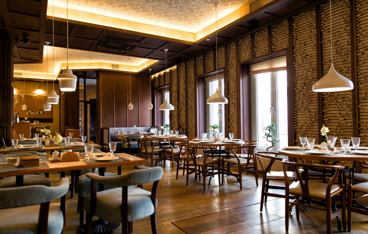 Restaurant and food-service space